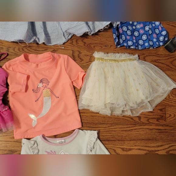 16 Piece Girl Clothes Bundle - Picture 5 of 9